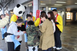 平成29年街頭募金_守谷駅04