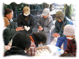 大山新田地区どんと焼き2015_どんと焼き用のお餅の用意_1